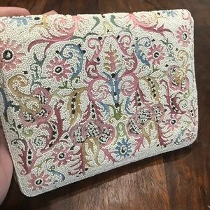 💯 Vintage Beaded White Intricate Satin Clutch